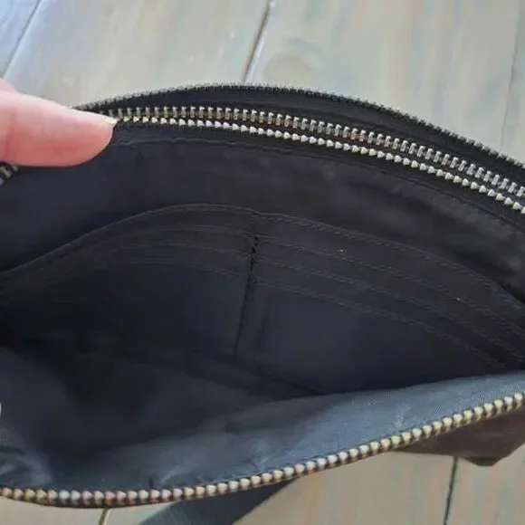 lululemon clutch purse black camo - Picture 8 of 9